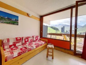 Image of At the foot of shops, 6th floor, balcony, tv, ski locker, 24m², Les Menuires