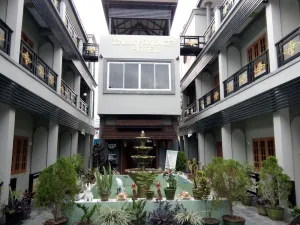 Image of Inlay Palace Hotel