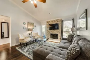Image of 25% OFF I22 - DFW \"The Francesca\" Near Baylor Med 2BD/2BA