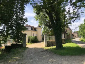Image of Maison de maître with view of listed village