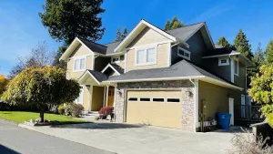 Image of Luxury 4 Bedroom Home with Fireplace & Jacuzzi