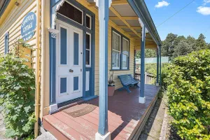 Image of Benvenuti, To Comstock Cottage