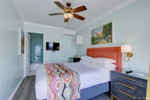 Image of Unit 7 Queen Bedroom, Mini Fridge, Coffee Maker, W
