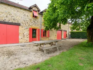 Image of Charming 3BR House with Terrace, Garden & Near Medieval Belvès - Pet Friendly