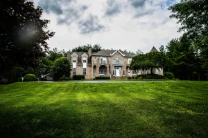 Image of Gorgeous Chateau\/House on 1.5 acres - in Annandale Center\/ mins to Washington DC