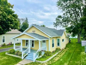 Image of Sleep 8, 15 min to Indy! Beautiful Home\/Quiet Area