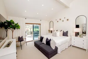 Image of Timeless Treasure on Baywood