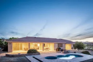 Image of HOZHO: Pool, Hot Tub, Fast WiFi, Level 2 EV PHEV Charger & Lake Powell Views