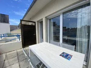Image of Appartement mansardé avec terrasse à 100m de la Plage St-Guirec, Ploumanac'h - FR-1-368-161
