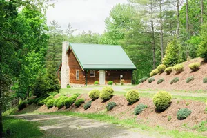 Image of New River Haven Cabin w\/ River View & Kayaks