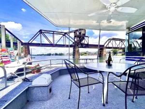 Image of Downtown Retreat Aboard Savannah Rae