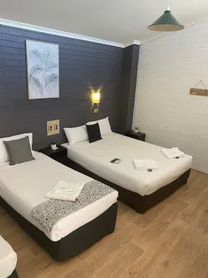 Image of Elm Court Motel
