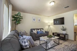 Image of Welcoming 4 Bedroom House | Near Chinatown | King Bed | Full Office | Fast WiFi