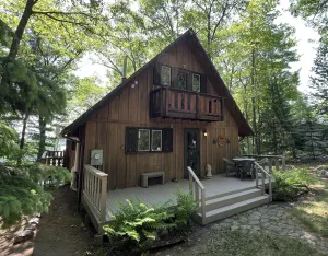 Image of Lakefront Chalet - Badwater Lodge - Gorgeous Lake Views