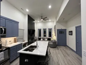 Image of Perfectly located 2 bed/2 full bathroom/1 sofa bed