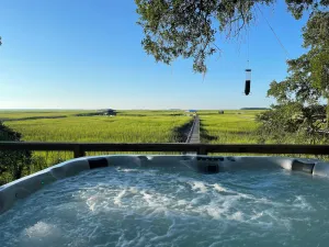 Image of Private Hot Tub w\/ Views, Deep-Water Dock,Sleeps 6
