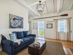 Image of Cottage at Goose Neck Point