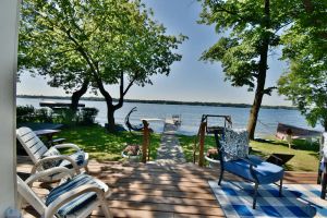 Image of Classic Lk Le Homme Dieu Cottage! Level sand beach!