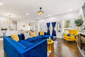 Image of Luxurious 5 Bedroom Mini Mansion Near Downtown Atlanta