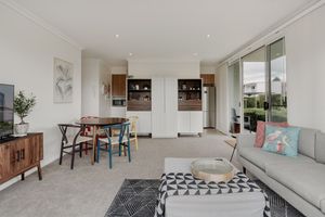 Image of Peaceful 1-Bed Apartment Close to Lonsdale St