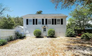Image of *New Listing* Pollock St. Cottage in Historic Downtown Beaufort!