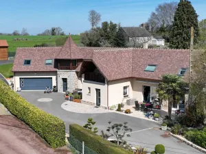 Image of Maison de vacances avec SPA privatif, proche étang et randonnées, idéale pour familles - FR-1-497-189