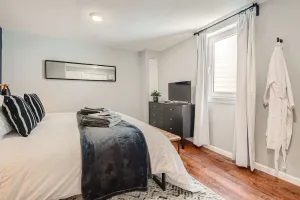 Image of Adorable 2 bedroom modern suite