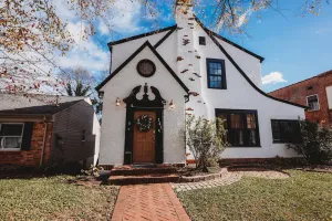 Image of The Marshall House- 1920's Charm close to Averett & Casino