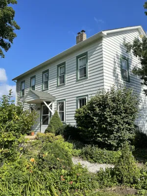 Image of Charming Farmhouse in Ohio Wine Country - 10 mins from the beach