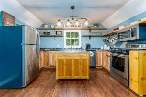 Image of Lofted Suite With King Bed 30 Min To Nashville!