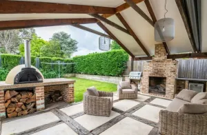 Image of Benview Cottage - CBD, Sleeps 8, Pizza Oven