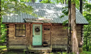 Image of Couples Getaway Near Hot Springs-Jacuzzi and Hot Tub Overlooking Mountains!