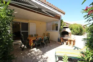 Image of Nice holiday house with 2 bedrooms, 5 people, in a secured residence with commun pool, 200m from...