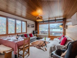 Image of Appartement 3 pièces proche centre et pistes, animaux admis, parking privé - FR-1-524-34