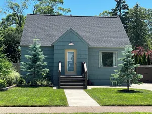 Image of Miner-Close to Beach, Lk Michigan, Fishing, Biking, Pet, Fenced Yard, EV