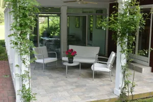 Image of Large, Sunny 4 Bedroom Home Sleeps 8 and 1 minute to Five Fabulous Restaurants