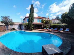 Image of Pretty Provencal house 6 pers. garden parking downtown SWIMMINGPOOL all on foot