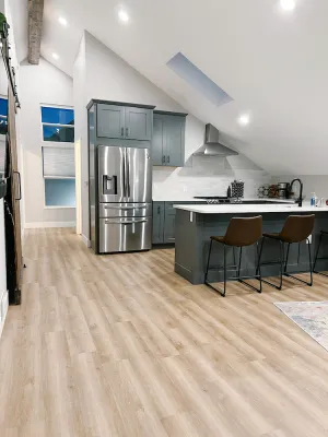 Image of Apartment in West Wash Park! Close to light rail, downtown, dining & shopping.