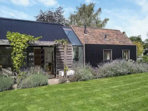 Image of 1 bedroom accommodation in Kington Langley, near Chippenham