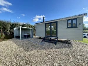 Image of Delightful Shepherd's Hut with Log Burner and Outside Bath