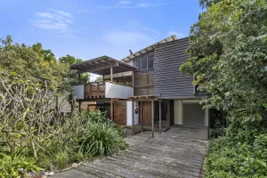 Image of Pandanus Retreat