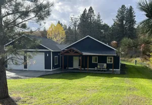 Image of New 3 bdrm home! quiet, single level with open floor plan.  10 min. from Moscow.