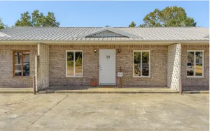 Image of 20 Green Acres Apartment