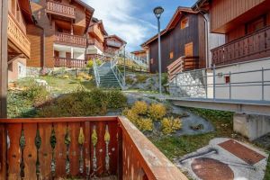 Image of Chalet, ski-in\/ski-out & foot of the slopes, 2nd floor, view resort, balcony, fireplace or stove, tv