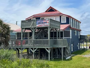 Image of Patriot House - Beachfront - Island Realty