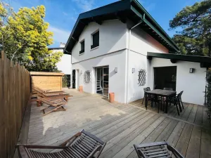 Image of storey independant  villa on the small garden