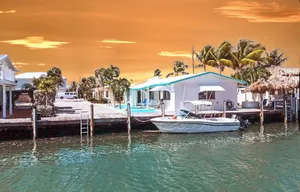 Image of Waterfront Charmer