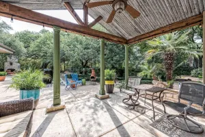 Image of Nestled next to one of the nation’s largest inner-city parks,The Cottate in Cameron Park