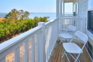 Image of Spt Riverview Rm 116 - Studio Efficiency, Water Views\/Waterfront, Pool, Sleeps 4