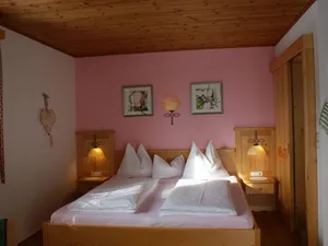 Image of Holiday room red clover, bellflower, marguerite - organic farm family Nußbaumer